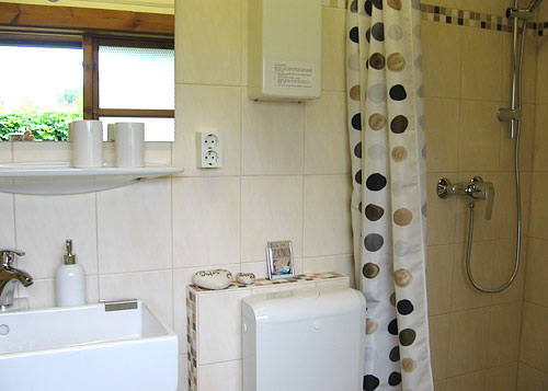 Modernes Duschbad